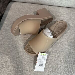 NWT Crocs Brooklyn Frosted Slide Heel Taupe W8